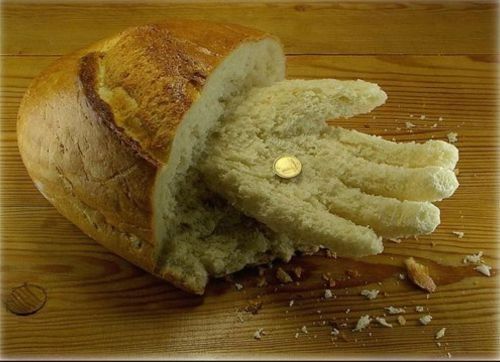 bread hand